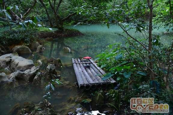 岳云鹏相声专场场场爆满到底是靠相声功底还是耍贱卖萌？
